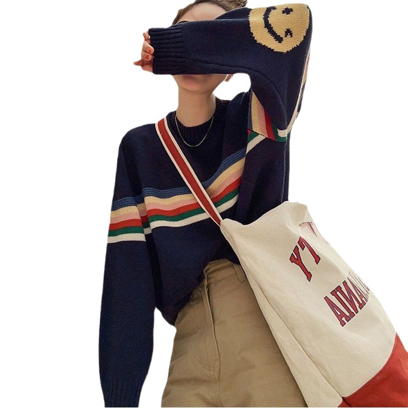 2023 Otoño e Invierno Nuevo Arco Iris rayas diseño estilo coreano ropa casual con cara sonriente cuello redondo suéter moda estilo Perezoso image 1