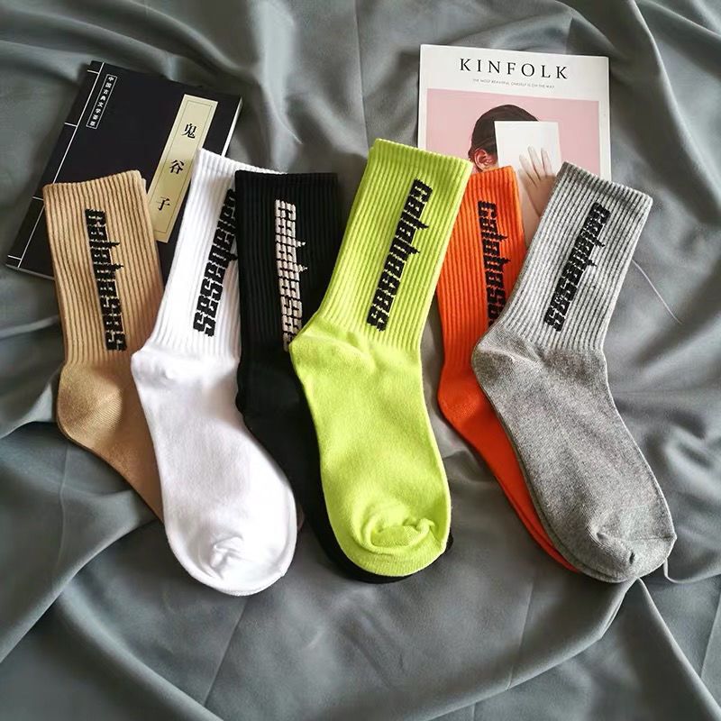 Men's and women's high-top stockings Korean-style letter sports mid-calf cotton socks student couple street basketball socks fashion socks