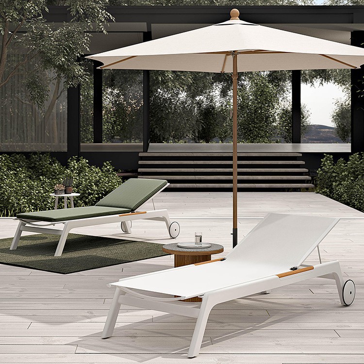 Outdoor Bed White Villa Hotel Swimming Pool Sunbathing Lounge Chair Waterproof with Umbrella B&B Outdoor Seaside Beach Bed