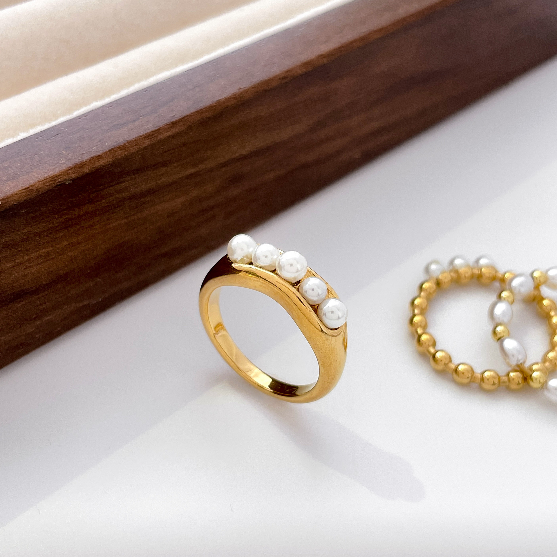9g Weight Pearl Inlay Material Rings Classification 6, 7, 8 Ring Size 1 Piece Quantity Holiday, Daily Occasion Titanium Steel Material Geometric Pattern Women's Gender Inlay Design Retro, French Style Style Wholesale Jewelry Retro French Style Geometric Titanium Steel Pearl Inlay Rings 3