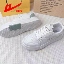 �����������eС��ЬƤ�����m��ĥ���ߺ��ƽ�r�ٴ�W���\��Ь