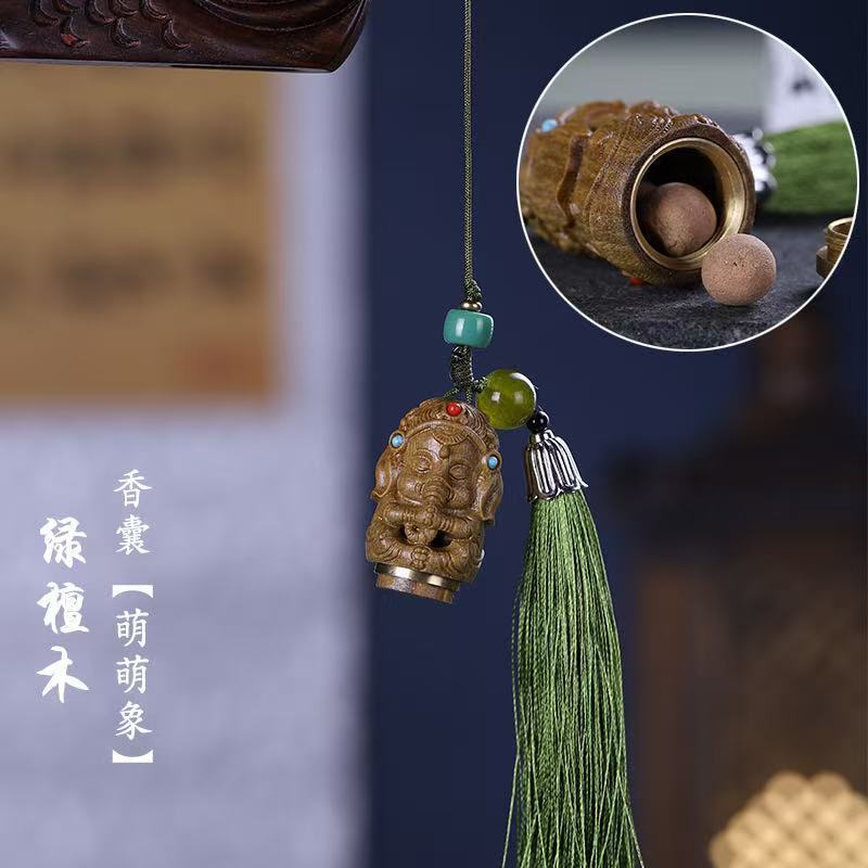 緑檀木の透かし彫り|undefined