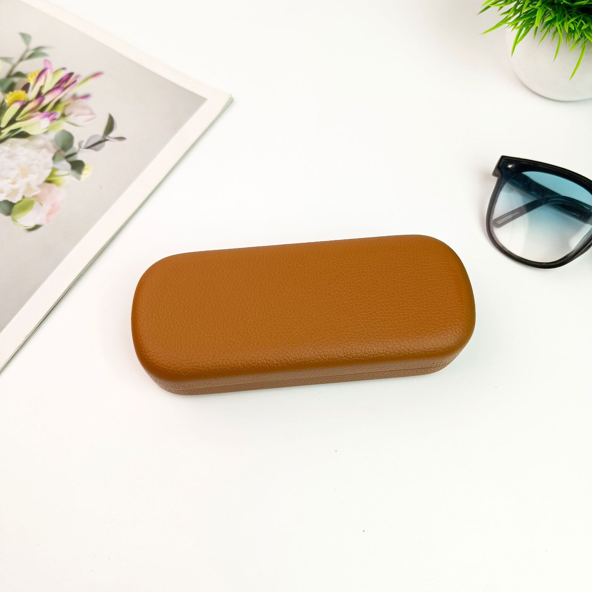 Caja de gafas de hierro de alto nivel de sensación retro caja de gafas de miopía de dibujos animados caja de gafas de sol caja de gafas anti-compresión personalizada para niños image 42