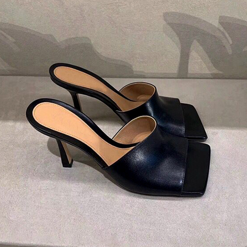 Factory direct European and American 2023 new square toe sandals women's one piece stilettos open toe retro Roman slippers