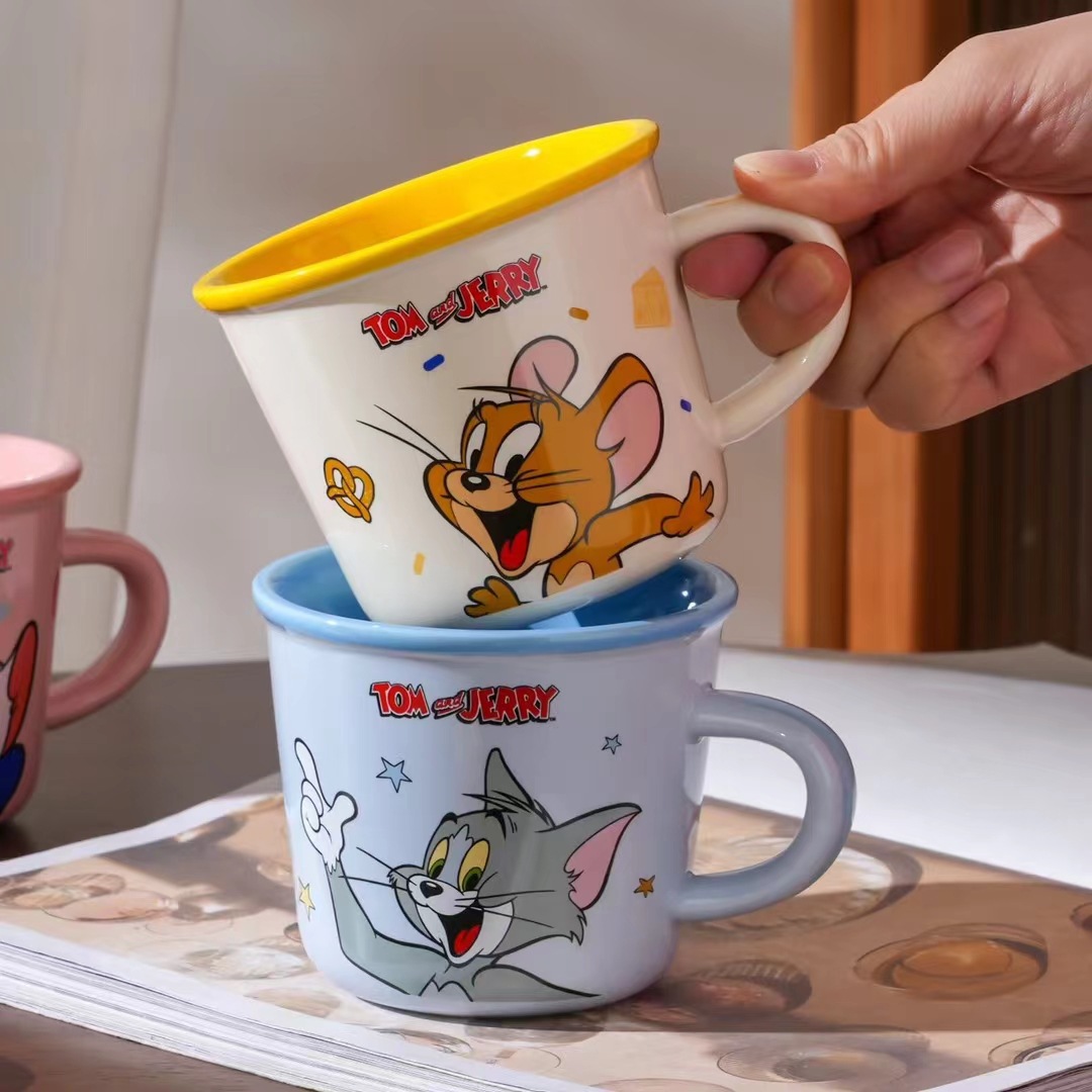 Gato y ratón de dibujos animados taza de desayuno personalidad encantadora taza de cerámica alta visualización taza de regalo de mano taza de regalo