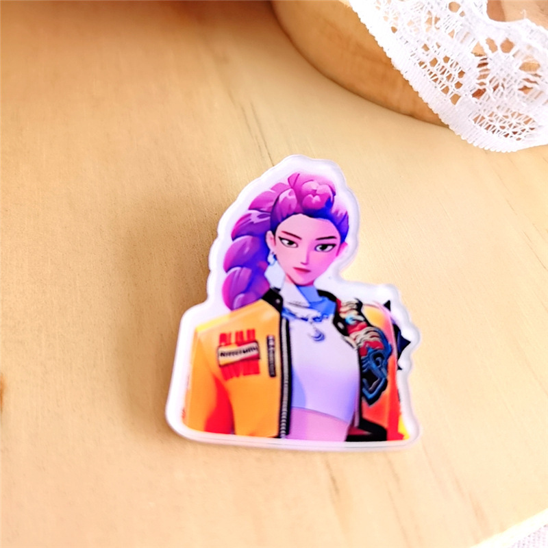 动画Ｋpop猎魔女团佐伊胸针亚克力徽章可爱米拉周边衣服包包饰品|undefined