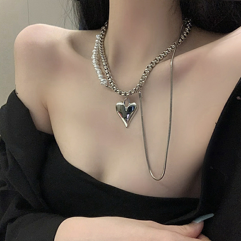 Vintage Stacked Irregular Heart Pearl Titanium Steel Necklace Wholesalepicture1