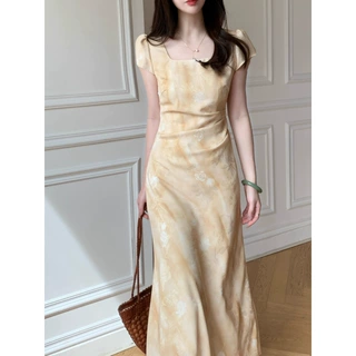 2026新款特别好看掐腰连衣裙女夏多巴胺穿搭绝美漂亮小裙子包臀裙