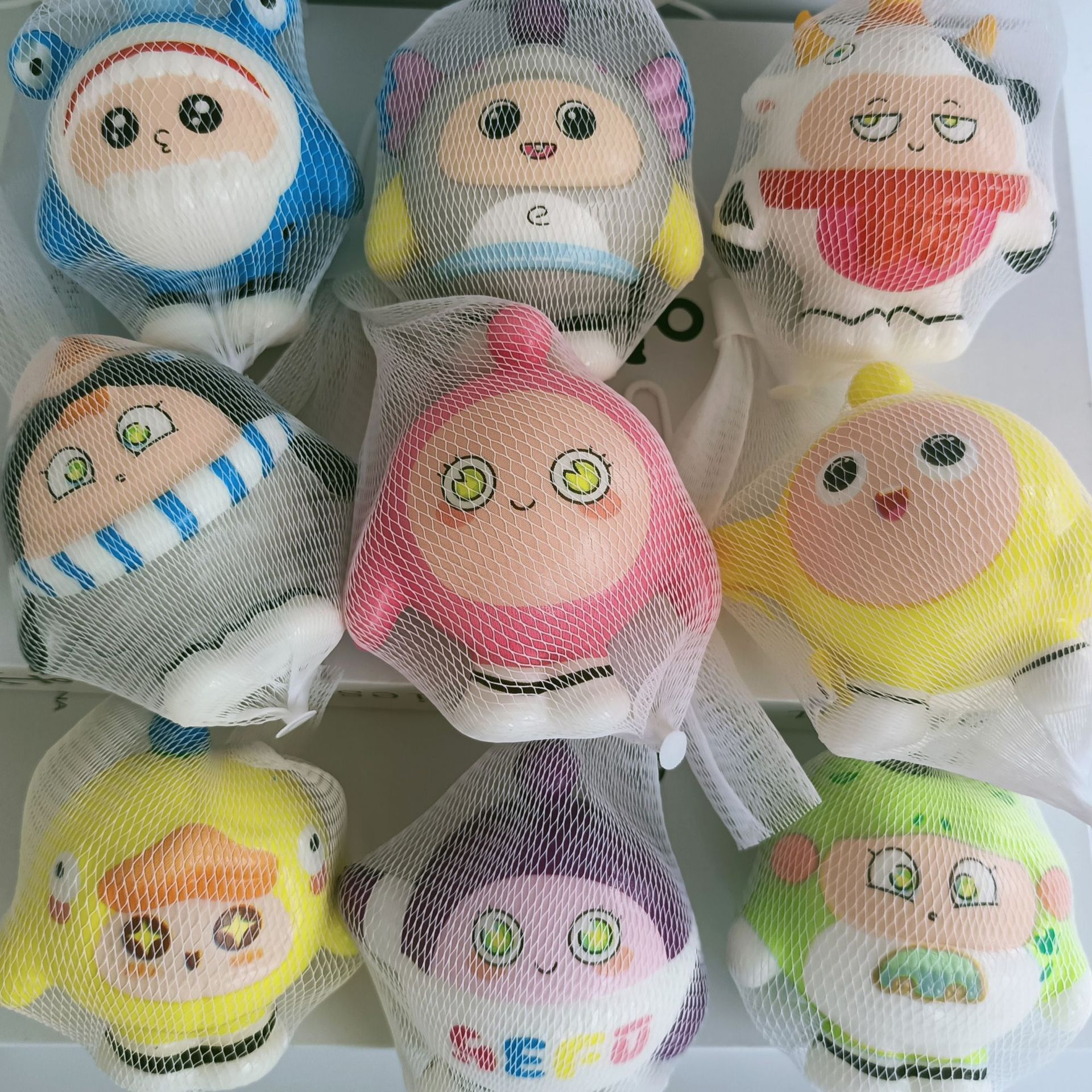 에그파티 9가지 스타일 [약 7.5cm, 혼합모, 메쉬백]