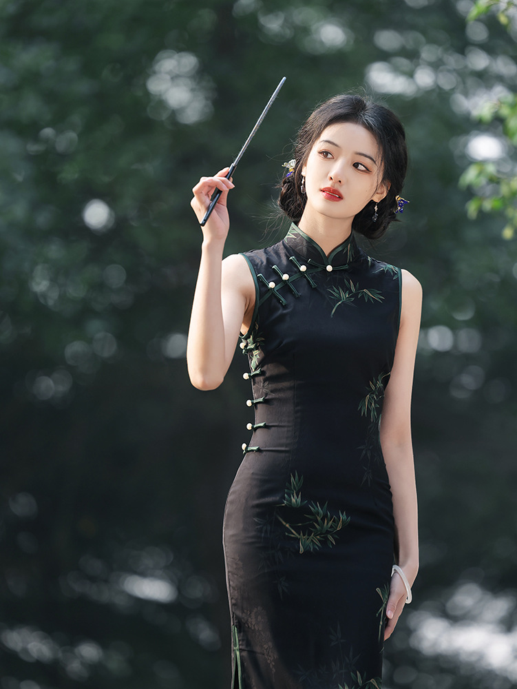 Long cheongsam sleevless