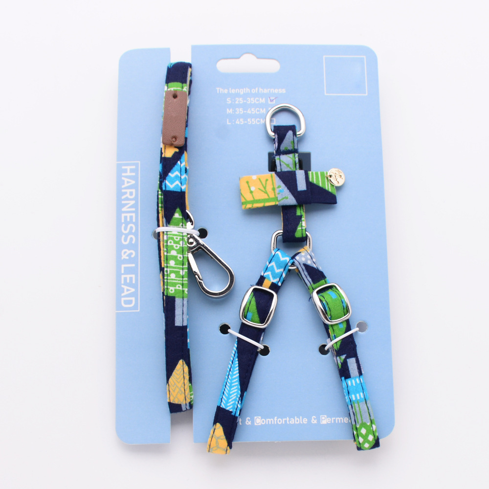 네이비 블루 숲