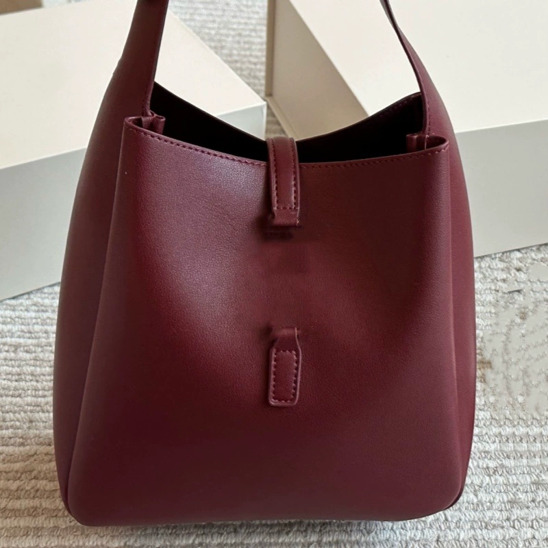 Underarm bag, one-shoulder bag