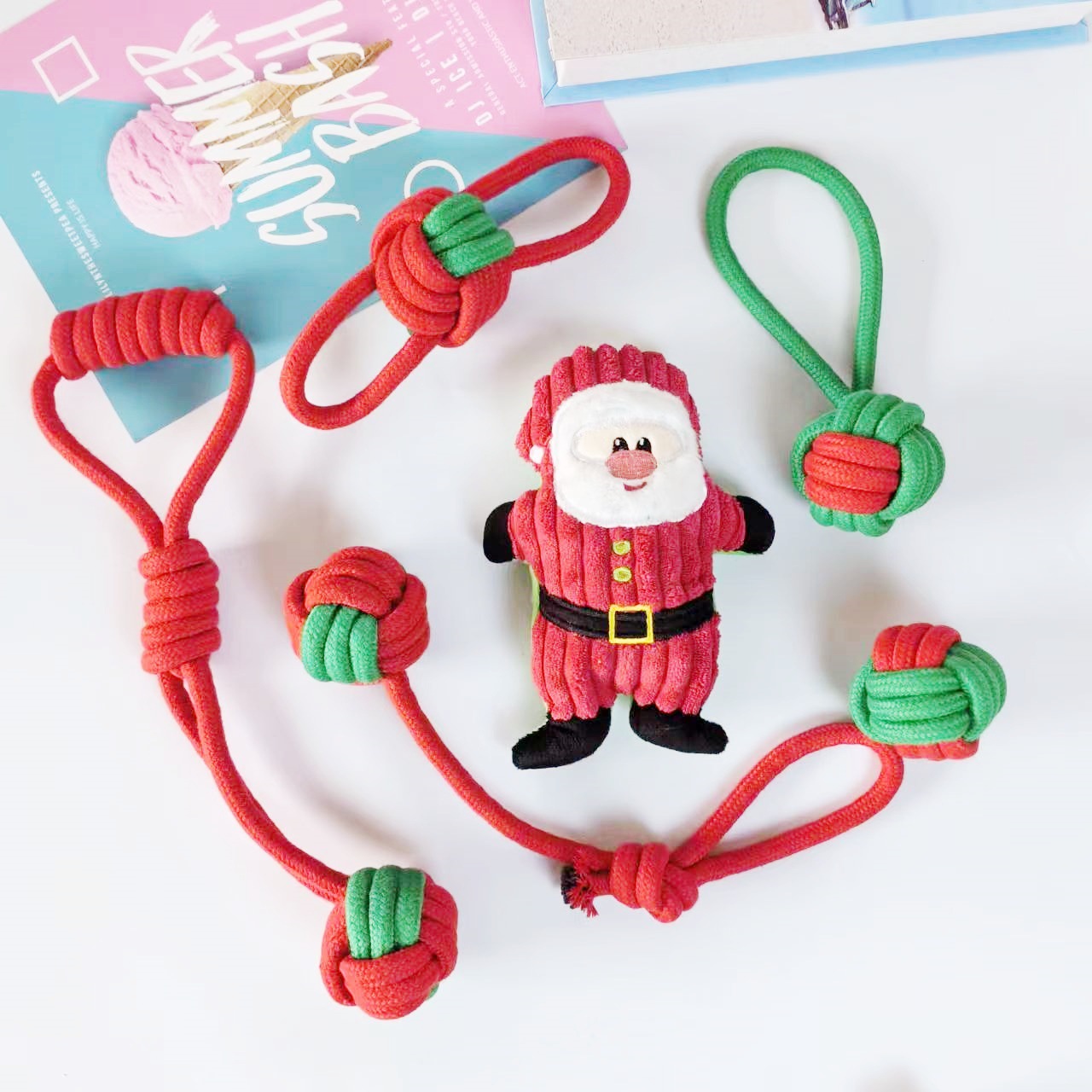 Juguetes para perros de gran venta transfronterizos, juego de juguetes de cuerda de algodón navideños para mascotas, juguete para la dentición, alivio del aburrimiento, juguete navideño con nudos resistentes a las mordidas.