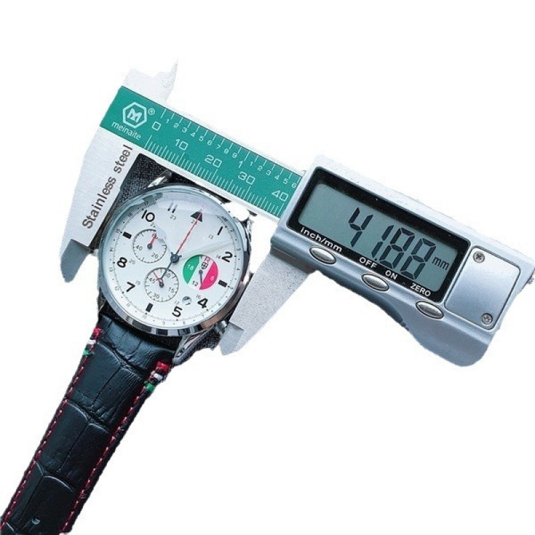 quartz watch for leisure