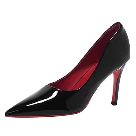 奈派の黒い先の赤い底のハイヒールの女性の2024早春の新型のセクシーな百合の細いかかとの浅い口の側の空の靴