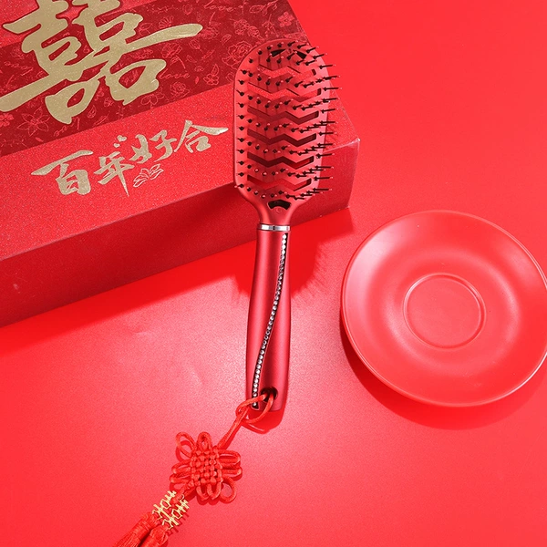 005-Cinnabar red rib comb with diamonds (comes with wedding invitation hanging tassel)
