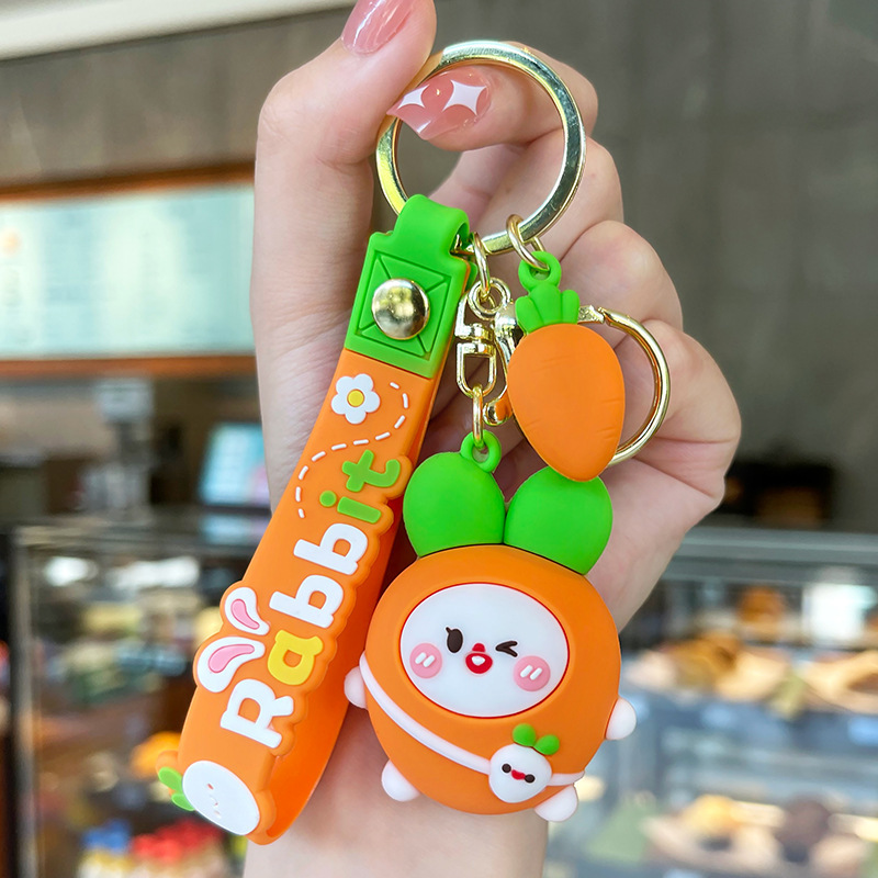 Cute llavero de dibujos animados verduras rábano conejo llavero de automóviles colgantes bolsas colgantes joyas pequeños regalos al por mayor