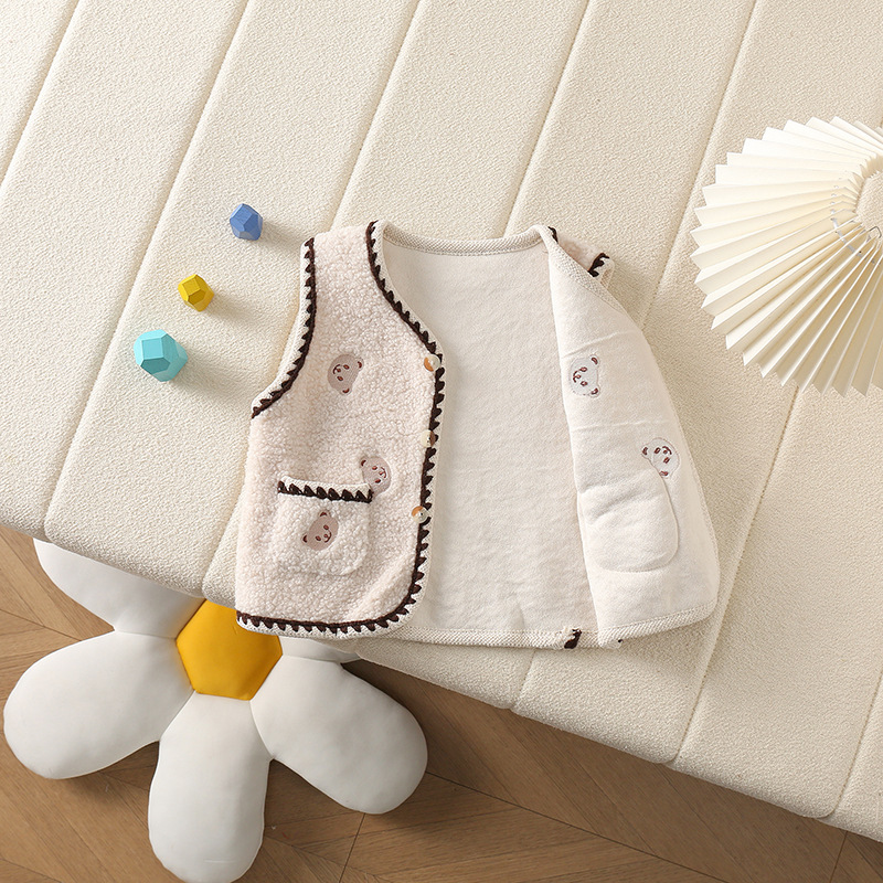 Chaleco para niñas modelos de otoño e invierno nuevo estilo estilo occidental bebé niña niños bordado de doble bolsillo oso ropa exterior chaleco de todo fósforo más terciopelo
