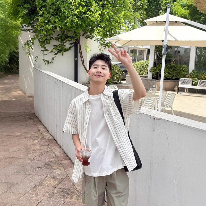 White Striped Short-Sleeve Shirt for Men, 2025 New Summer Versatile Loose Casual Shirt Top Jacket