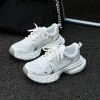 ■White■