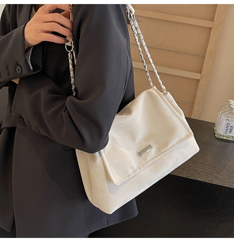 Large capacity for 2024 autumn/winter new fashionable niche women's texture chain single shoulder crossbody tote bag_voghion.com