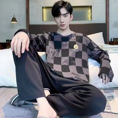 パジャマ男性秋冬長袖春秋タイプの男性は韓国版のカジュアルでゆったりした家庭服セットを着ることができます。