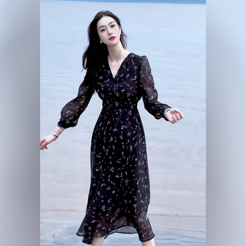黑色碎花收腰雪纺连衣裙女2025春秋新款气质高级感法式收腰长裙子|undefined