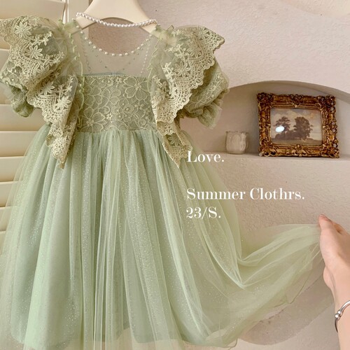Little girl's summer dress with pearl lace fairy skirt. Baby girl's fashionable lace puff sleeves and puffy mesh princess dress.