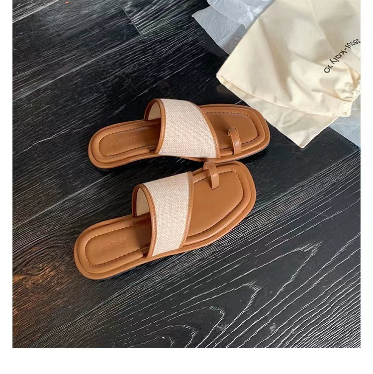 Summer straw slippers for leisure, sandals