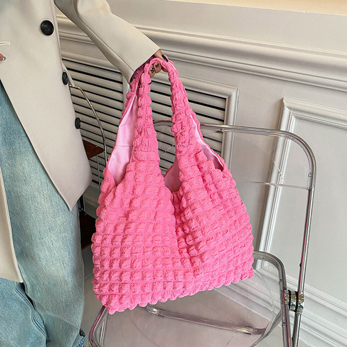 This year's popular fashion simple temperament commuter pleated bag women's  single shoulder armpit bag portable bucket bag trend