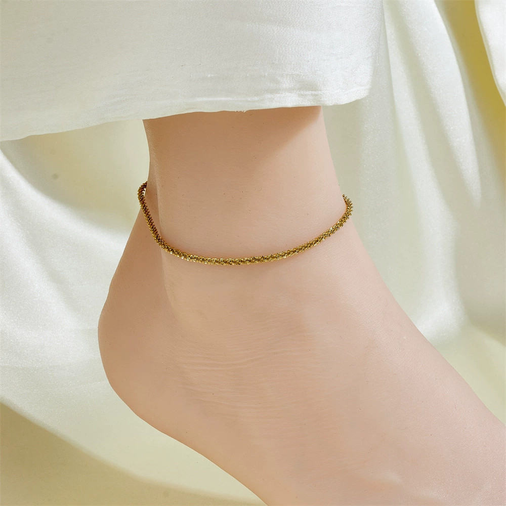 Ankle bracelet, chain, golden fashionable sexy accessory stainless steel, simple and elegant design, light luxury style, internet celebrity, 750 sample gold