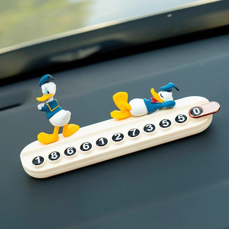 Decoraciones para automóviles accesorios para interiores juguetes lindos movilización total de automóviles consola pantalla de visualización muñeca decoración
