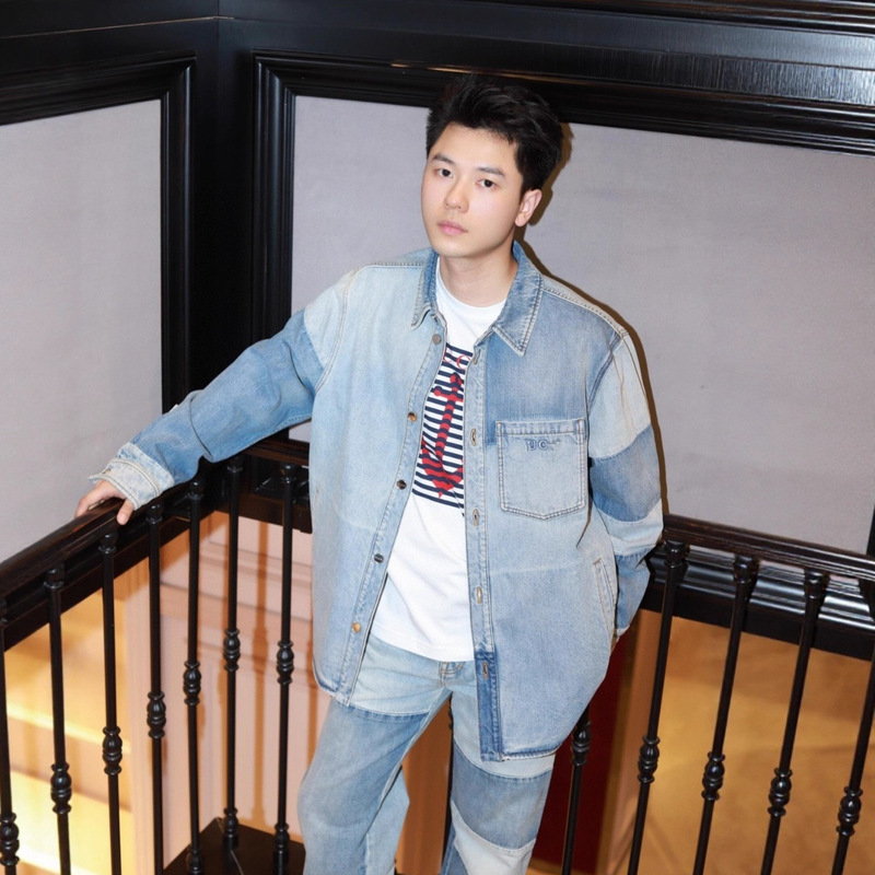 High-Quality Cd Brand Autumn and Winter Fashion Retro Washed Embossed Denim Shirts for Men and Women in Stock with Instant Delivery