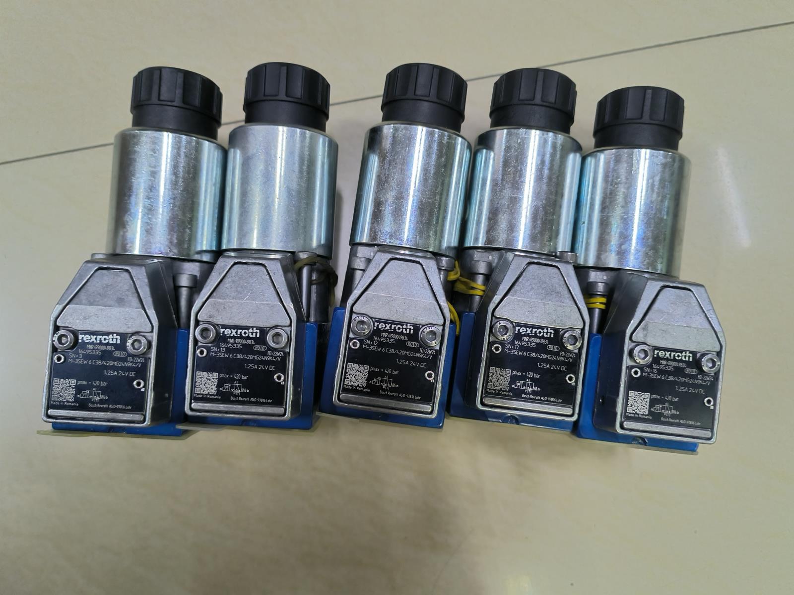 R900049834  M-3SEW6C3X 420MG24N9K4 V   力士乐高压球阀