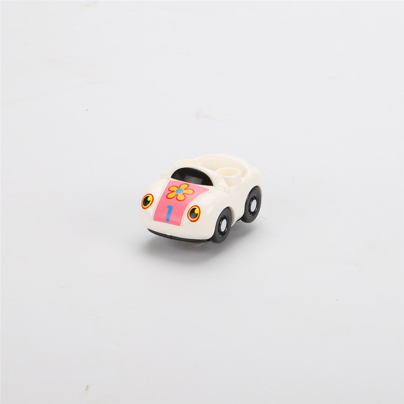 С рельсами, белый, стиль