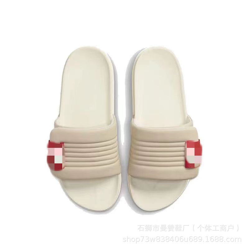 Chanclas versión de veneno deportivo transpirable original puro con el mismo estilo de zapatillas ajustables con velcro Putian pan pedido zapatillas casuales