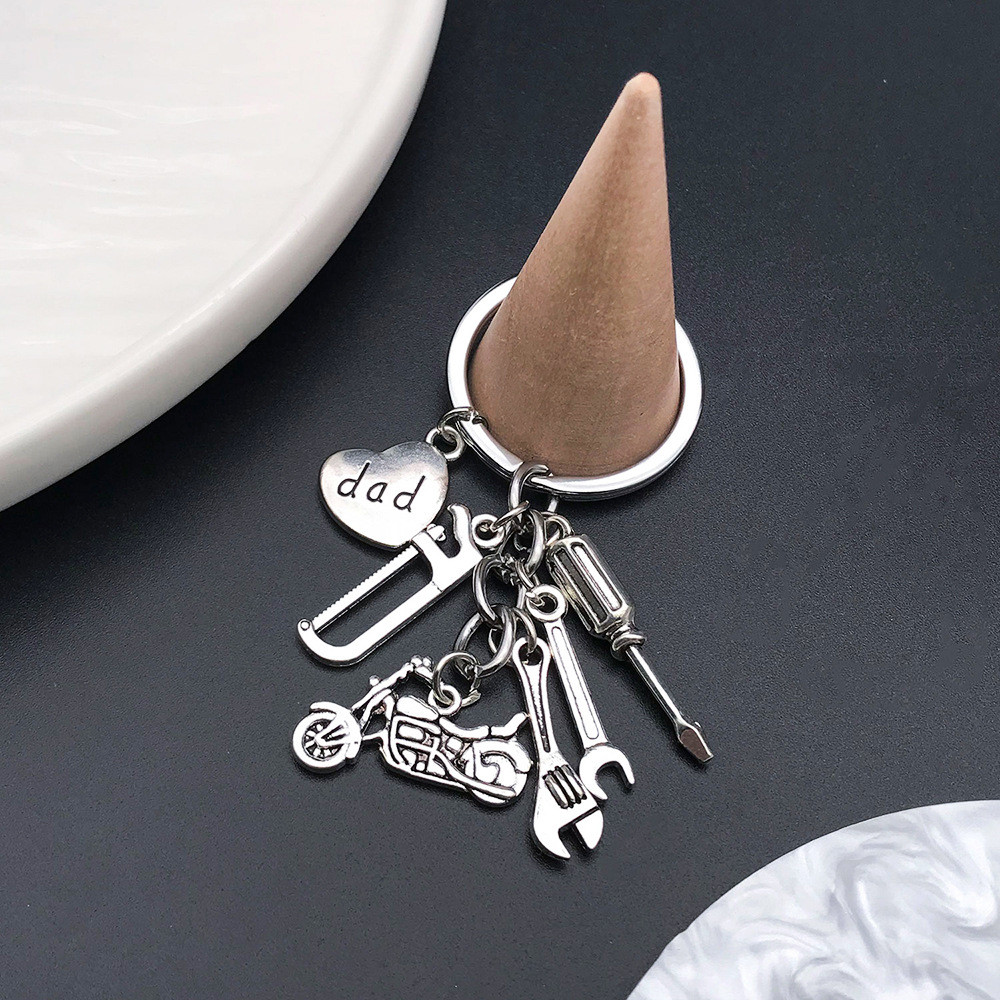 국경 간 대외 무역 보석 고대 실버 사랑 도구 드라이버는 렌치 오토바이 키 체인 보석 펜던트를 보았다