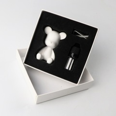 Pure white fluid large violent bear export hot selling cool car air vent perfume diffuser gypsum fragrance incense clip