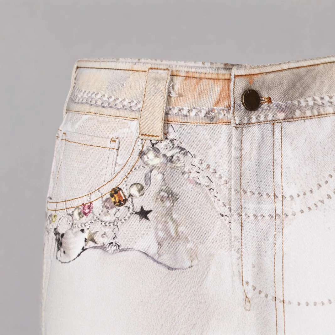 "Orangefarbene Jeans mit Vintage-Kettenprint für Damen – Dopamine Dressing – Weite Jeanshose mit 3D-Prägung und Retro-Vibe"_voghion.com