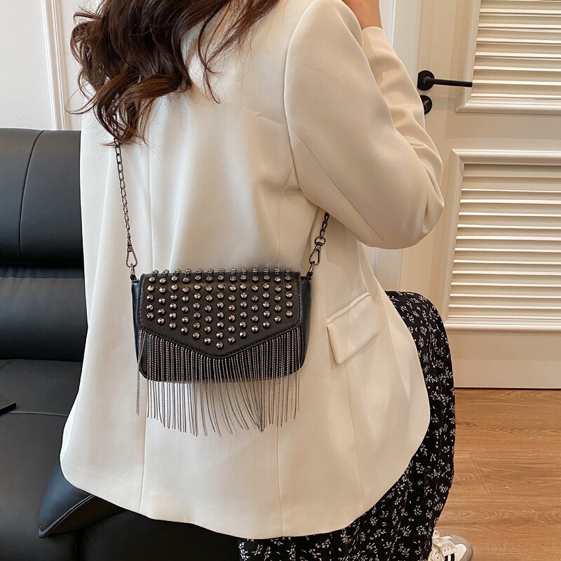 New Trendy Cross-Border Popular Style Diamond-Studded Single-Shoulder Crossbody Bag for Women Versatile Chanel-Style Bag with a High-End Feel Chain Bag New Trendy Cross-Border Popular Style Diamond-Studded Single-Shoulder Crossbody Bag for Women Versatile Chanel-Style Bag with a High-End Feel Chain Bag
