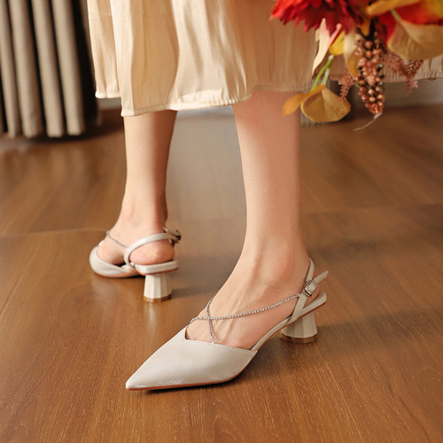 Fuhao  New Arrival Women's Sandals: Casual Closed-Toe Shoes with Chain, Chunky Heel, Shallow & Medium Cut, Round Toe, and Viscose Material