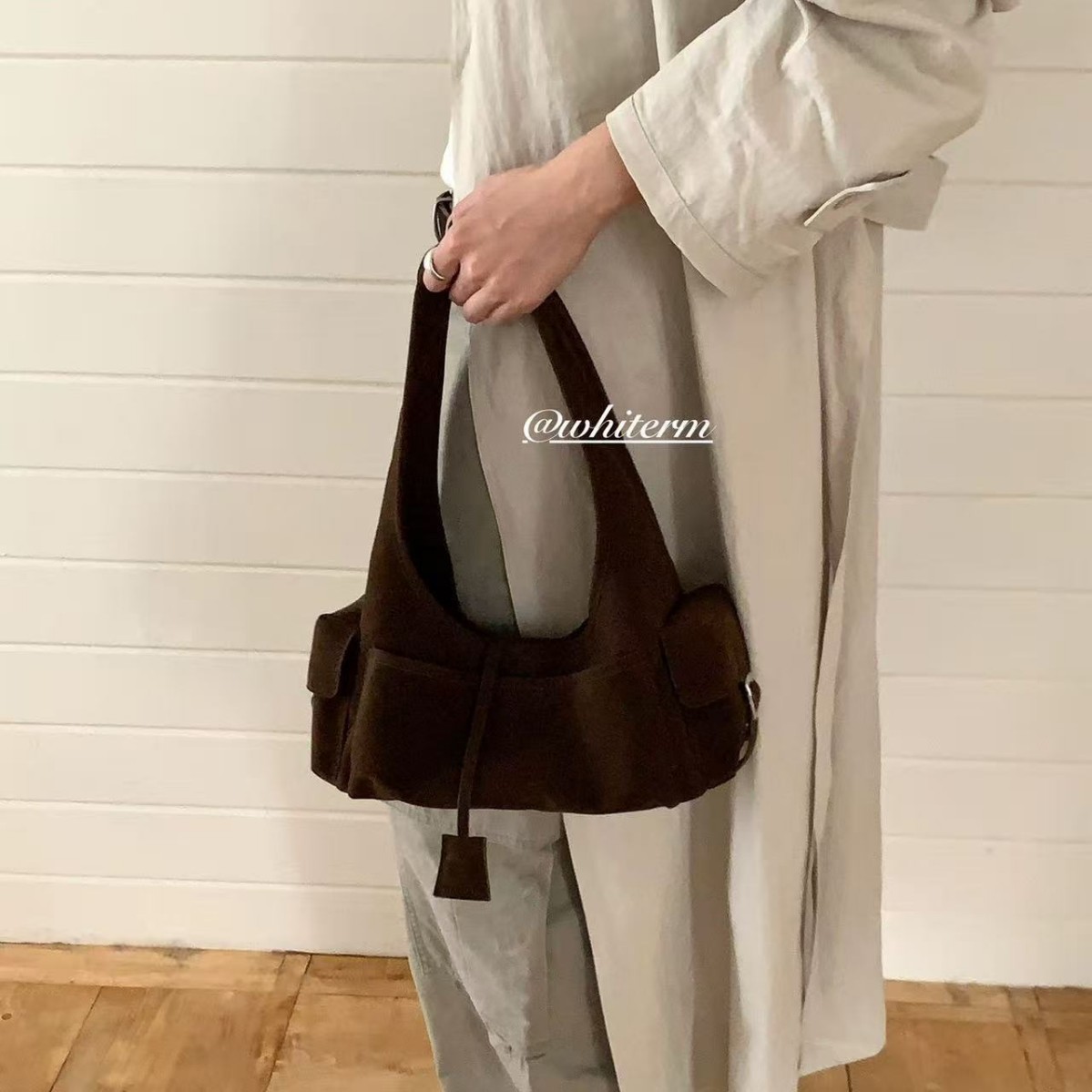 Trending Suede Hobo Bag For Women 2025 New Arrival Luxury Niche High-End Large Capacity Commuter Handbag Shoulder Bag - Thumbnail 4