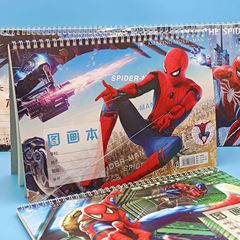スパイダーマンの絵本子供の絵の塗り絵の本の手描きの落書きの本は絵のスケッチの本の学生の文房具の用品を貼ります。
