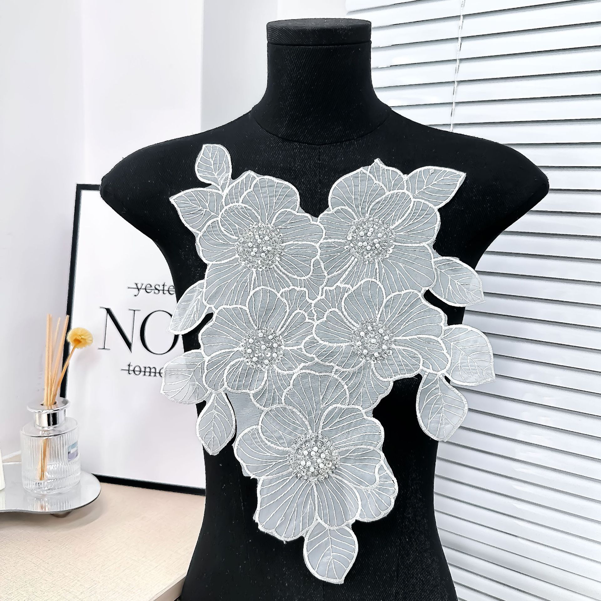 Ogan blanco clavos de cuentas de encaje de sequilla calcomanías de tela collar diy vestido vestido de espectáculo decoración de camisa image 3