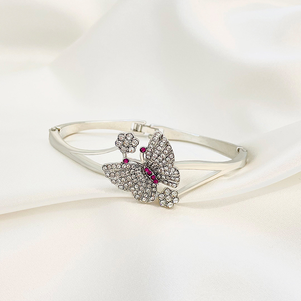 Retro Butterfly Alloy Inlay Rhinestones Bangle