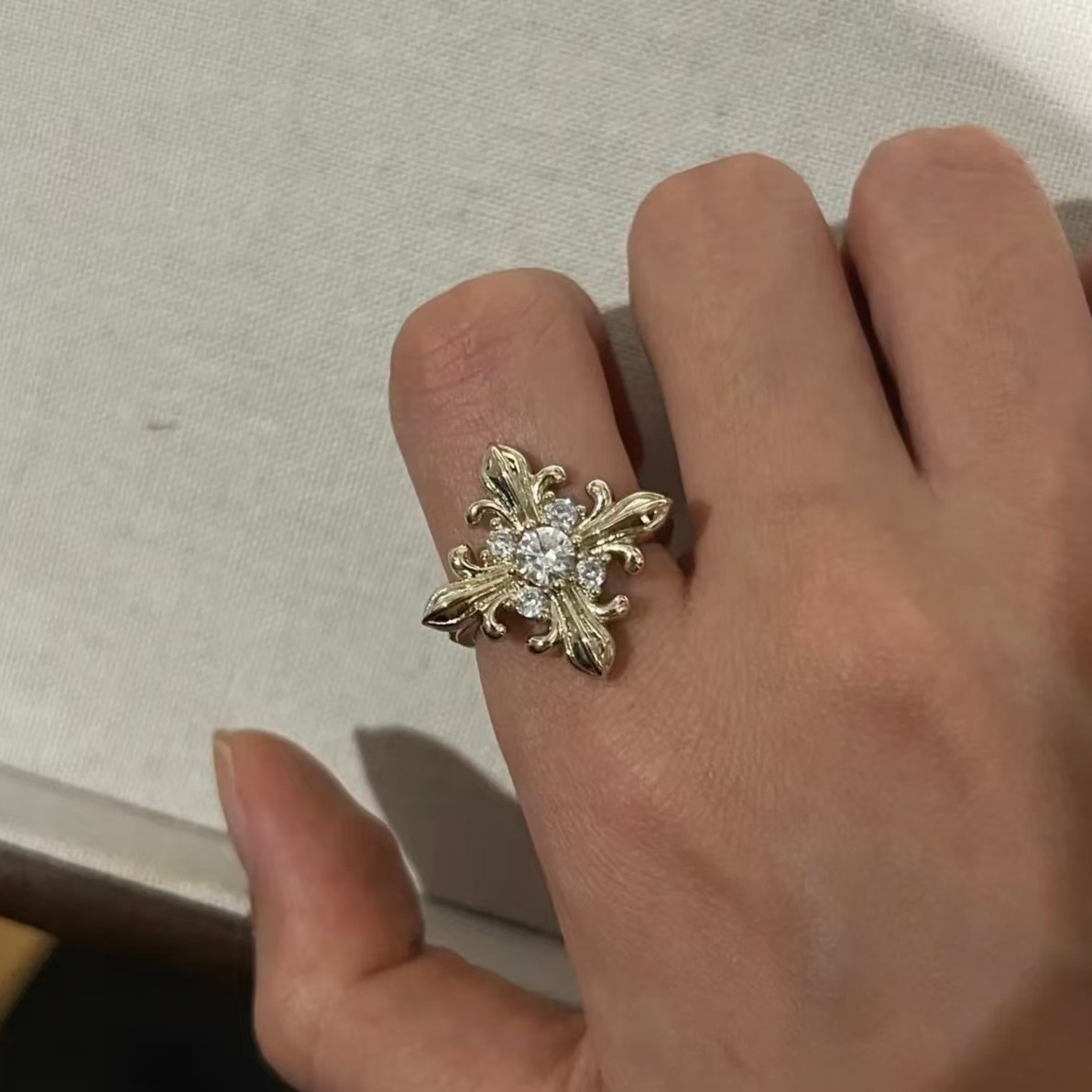 Iris Flower Square Ring for Women, Adjustable Open Design, Vintage Light Luxury Maillard Jewelry, Niche Ring