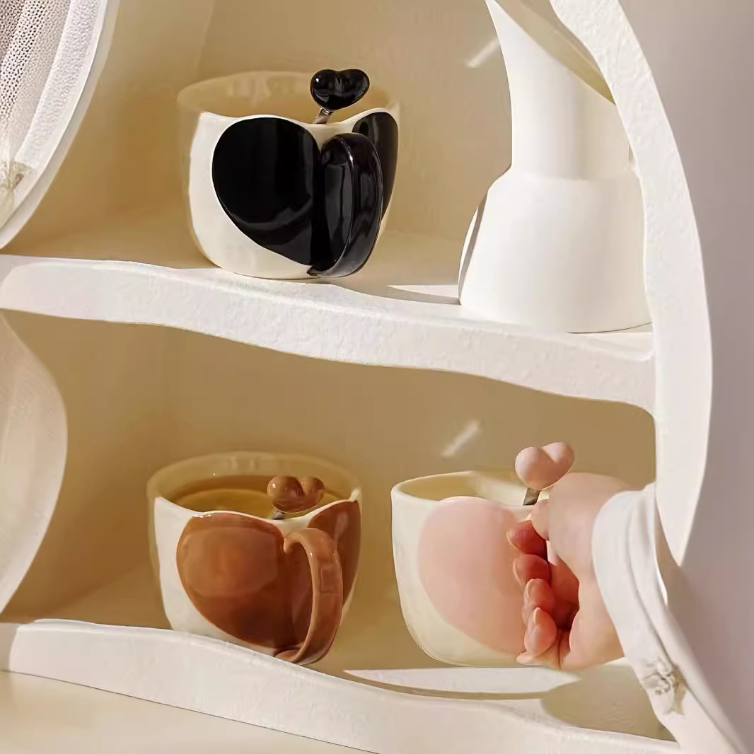 Personalidad creativa de tazas de desayuno de pareja tazas de agua de cerámica simple taza de café de alto valor de cara taza de regalo