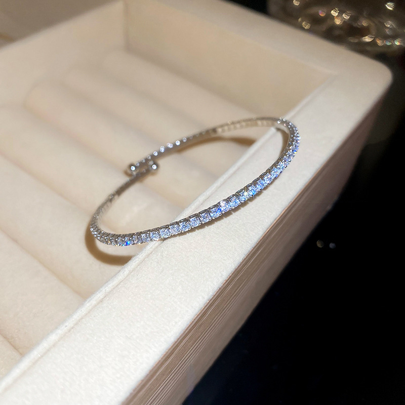 Nuevos productos transfronterizos pulsera abierta de diamantes redondos, nuevos productos, pulsera de temperamento simple, joyería de alta calidad de lujo ligero femenino al por mayor