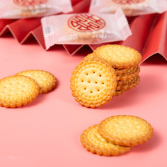 雪可滋卸売 日本風海塩小餅 結婚祝いのお菓子 ビスケット 丸型薄焼き菓子 箱入り 祝いの菓子