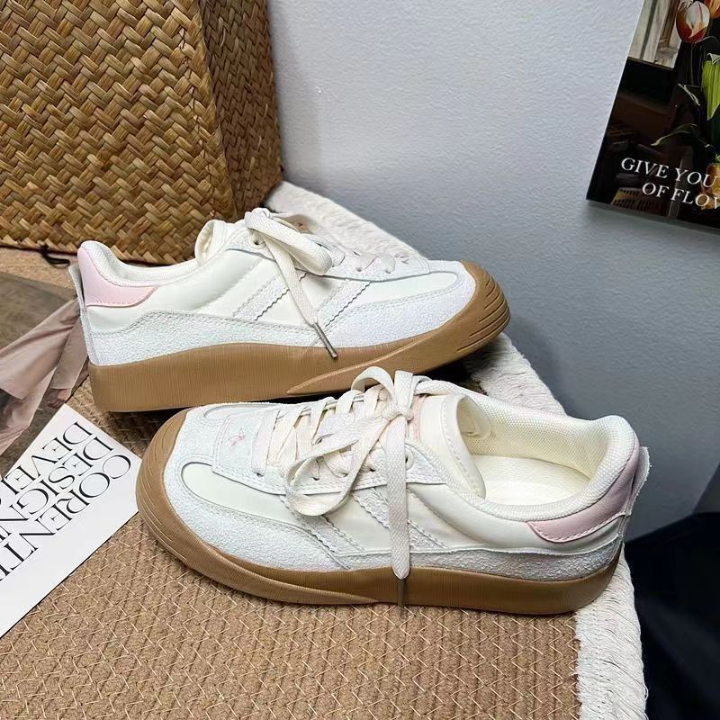 Yi juvenil verano nuevos zapatos blancos para mujeres estilo de Hong Kong Harajuku versátil zapatos de entrenamiento de mujeres coreanas zapatos deportivos casuales para mujeres moda